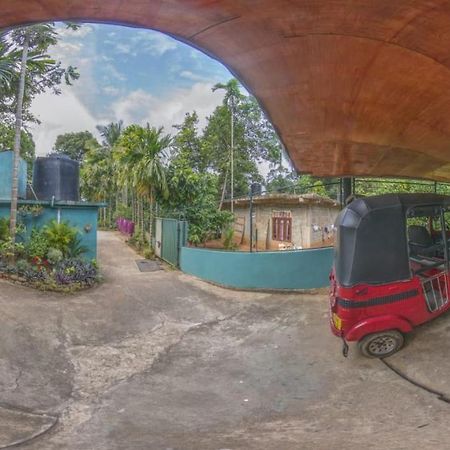 Apple Sara Home Stay Kandy Zewnętrze zdjęcie
