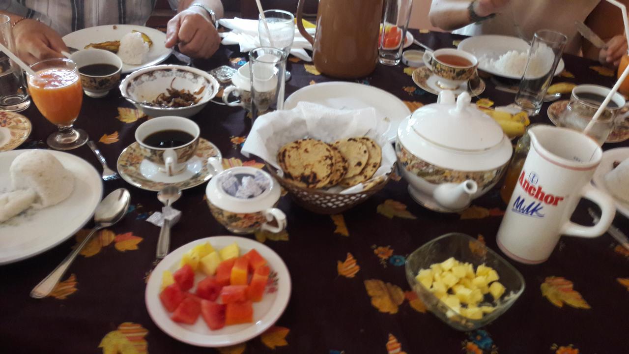 Apple Sara Home Stay Kandy Zewnętrze zdjęcie
