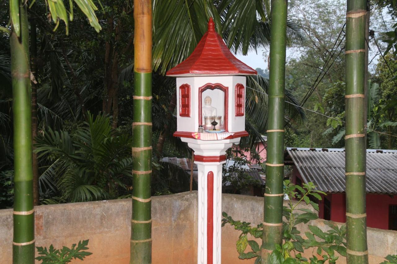 Apple Sara Home Stay Kandy Zewnętrze zdjęcie